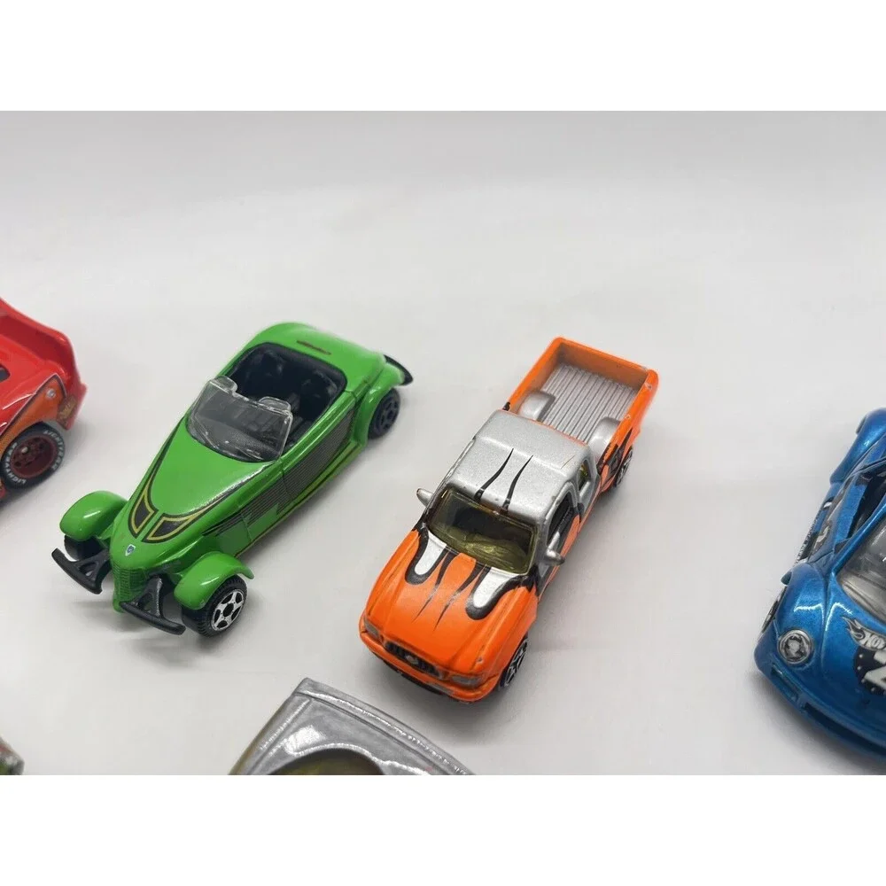 Lot of 9 Die Cast Cars